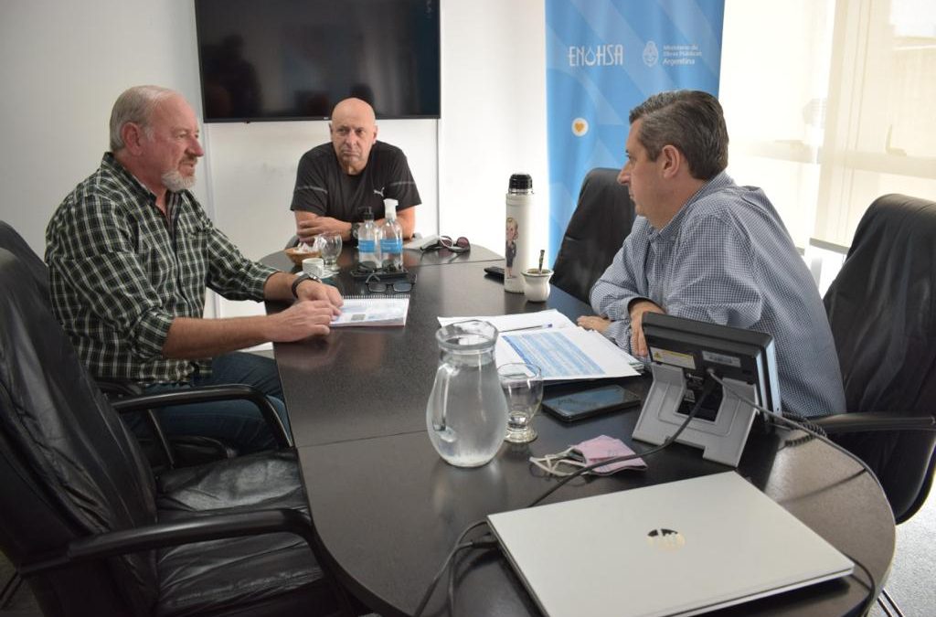 Agua: OSSE gestiona obras con Nación para ampliar el abastecimiento en barrios del sur